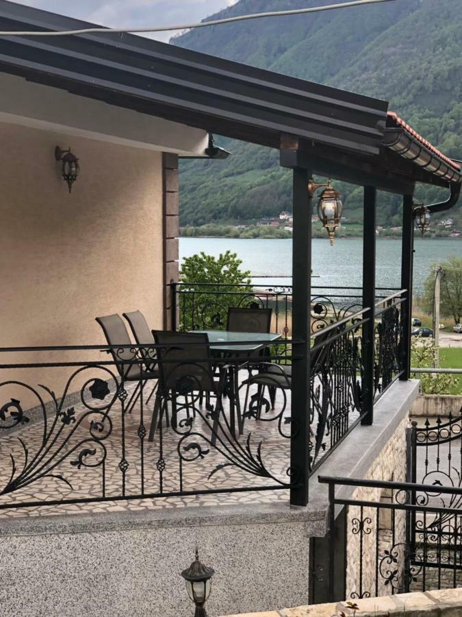 Ema Guest House Плав Экстерьер фото