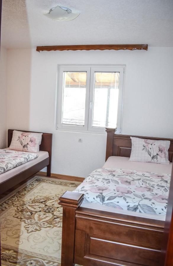Ema Guest House Плав Экстерьер фото