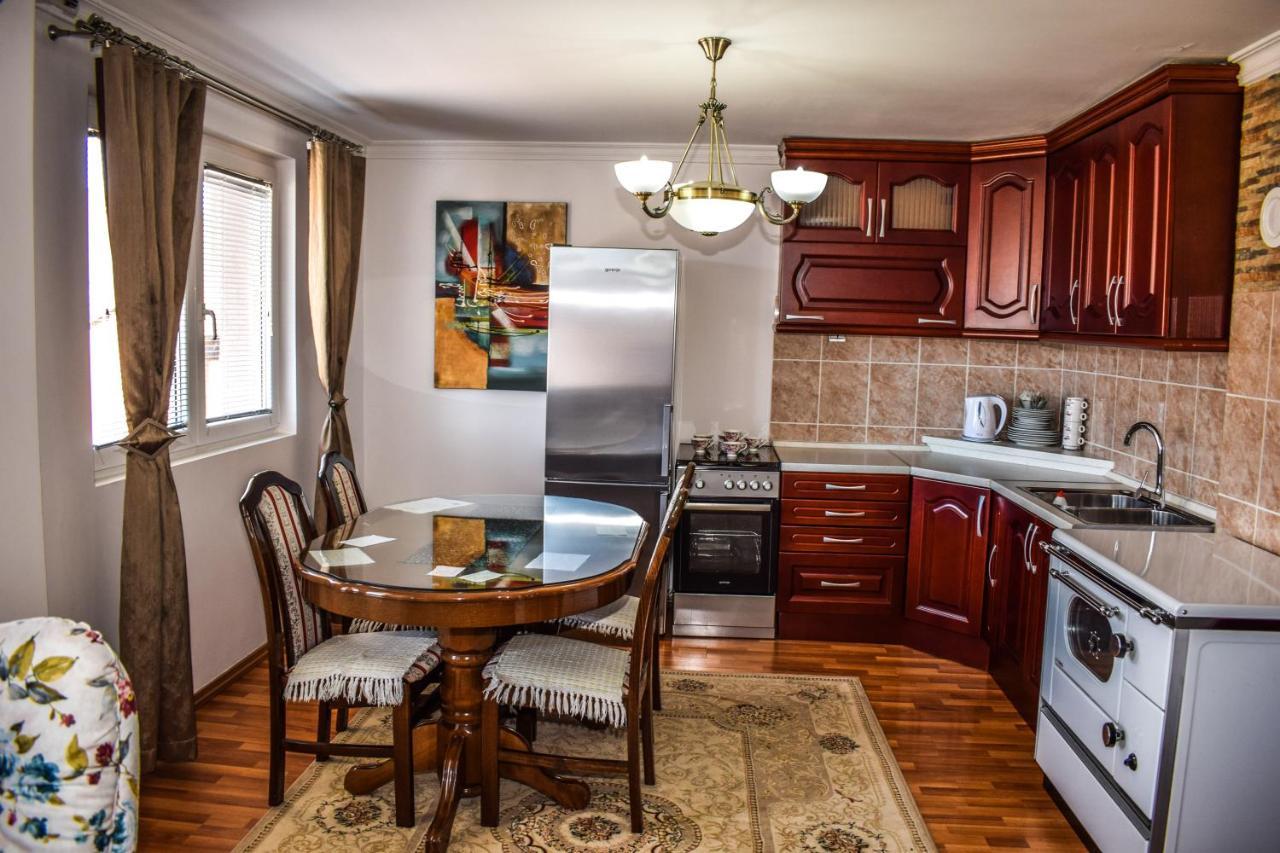Ema Guest House Плав Экстерьер фото